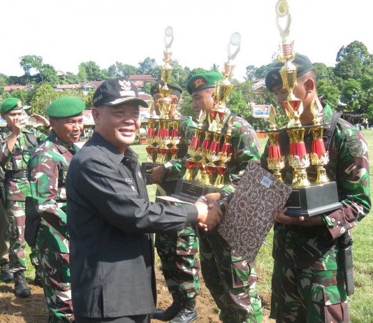 “Bersama Rakyat, TNI Kuat”