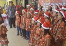 Bupati Gembira Dikunjungi Warga Sanggau