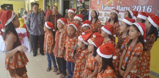Bupati Gembira Dikunjungi Warga Sanggau