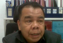 Jangan Lagi Naik di Atas Kap Mobil