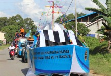 Kendaraan Hias Pukau Warga Sekadau