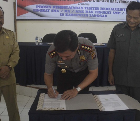 Penandatanganan MoU Polres-Disdikpora Budaya Antre dalam Etika Berlalu Lintas