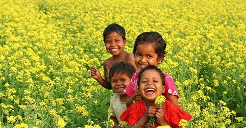 Ajarkan Anak Berbagi Sejak Dini