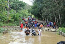 Gendong Keluarga, Motor Dipikul