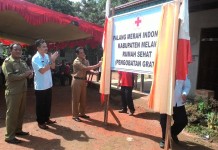 PMI Gelar Pengobatan Gratis di Desa Manggala