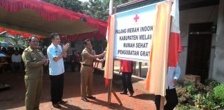 PMI Gelar Pengobatan Gratis di Desa Manggala