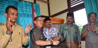 Safari Natal, Bantu Gereja dan Masjid