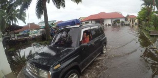 Diguyur Hujan, Jalan Protokol Ketapang Tergenang Banjir