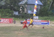 Bertanding Tanpa Alas Kaki