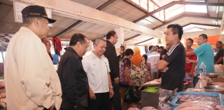 Wabup Ajak 64 PKL ke Malaysia