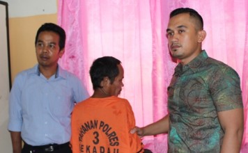 Bunuh Anak Tiri Pakai Seraut