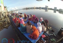 Gelar Robo’-Robo’ di Pinggir Sungai Pawan