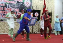 Bidan Juga Bisa Menari dan Bernyanyi