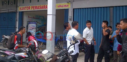 Tak Sesuai Brosur, Warga Puri Kencana Protes