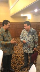 Kepala Disdikbud Bengkayang, Dr Yan SSos MSi bersama Direktur Pembinaan SMA Kemendikbud RI, Drs Purwadi Sutanto MSi.