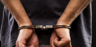 Jual Arak dan Cap Cuan, Dua IRT Dicokok Polisi