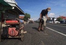 Januari 2016, Tender Proyek Dimulai