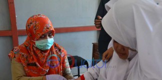 Ambil Sampel Darah Pelajar