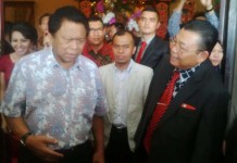 OSO: Pak Cornelis Senyum Terus, Ibu Juga, Itu Tanda Kemakmuran