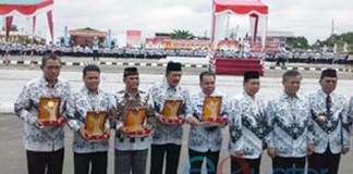 Dr. Yan Raih PGRI Award 2015