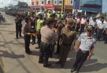 Jangan Kenakan Perhiasan Berlebihan