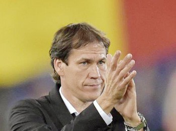 Garcia Dijatah Empat Laga