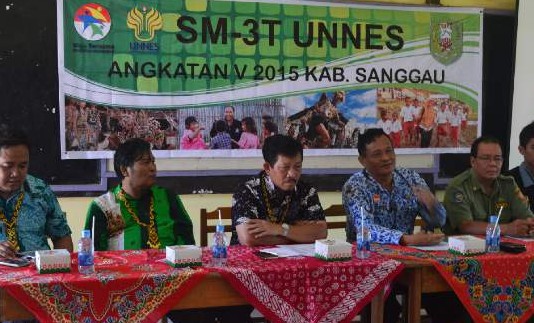 Mahasiswa dan Dosen Semarang Didik Siswa Pedalaman Sanggau
