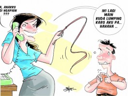 Perempuan Cantik Babukan Anak Tirinya Saat Suami Kerja