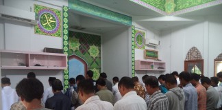 Tak Ada yang Aneh dari Cara Wudhu dan Salatnya