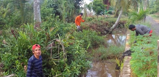 Warga Kuala Secapah Pertahankan Budaya Gotong Royong
