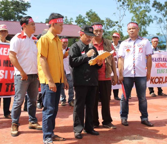 Kesal Proses Hukum Korupsi Mandek