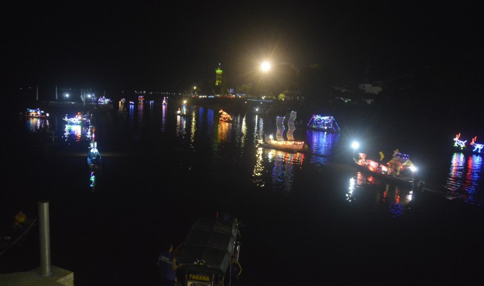 Festival keriang bandong dari 26 peserta menambah semarak perayaan malam tahun baru di kawasan Kampung Wisata Santana--kiram akbar