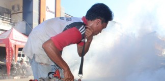 Puluhan Rumah di Jalan Mawar Diasapi