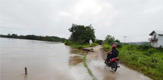 Jalur Menuju Bika Nyaris Putus