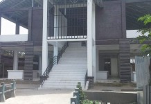 Pedagang Takut Bangunan Roboh