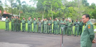 PNS Itu Melayani, Bukan Minta Dilayani