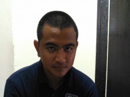 Warga Serahkan Revolver