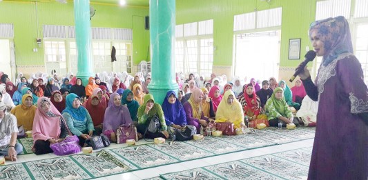 Anggota DPD RI Berceramah