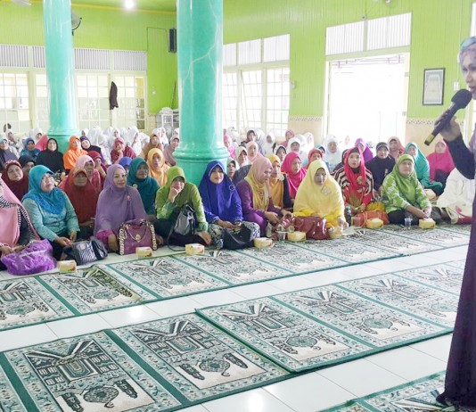 Anggota DPD RI Berceramah