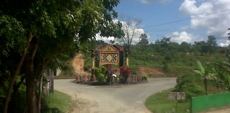 Tugu Kantor Bupati Sering Makan Korban