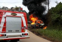 Angkut 650 Liter Bensin Pikap Tinggal Kerangka