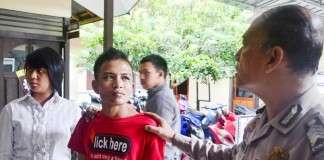 Kuli Bangunan Mencopet