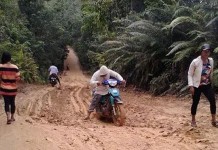 Sempurnakan Pembangunan Jalan Menukung