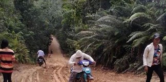 Sempurnakan Pembangunan Jalan Menukung
