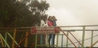 Jembatan Cinta di Samudera Indah