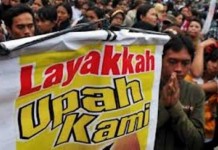 Ancam Perusahaan Tak Gaji Karyawan Sesuai UMK