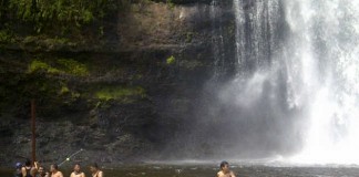 Minta Pengunjung Patuhi Zona Aman