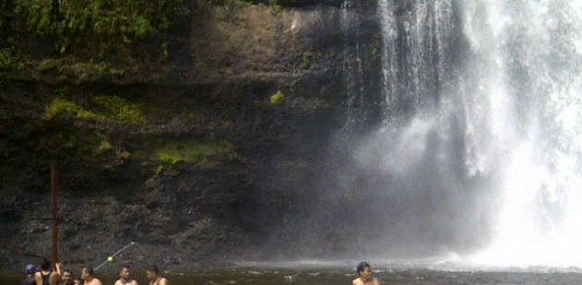 Minta Pengunjung Patuhi Zona Aman
