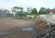 Malam Hari Terminal Kuala Dua Terkesan Angker