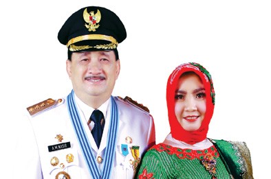 Sopir Bus yang Jadi Bupati Dua Periode